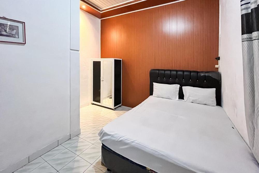Kostel 99 Pangkal Pinang Redpartner Hotel Buitenkant foto